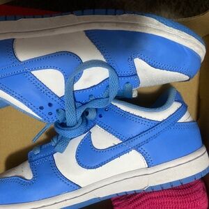 Girls dunks